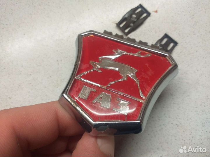 Эмблема газ 21, 24, 3110