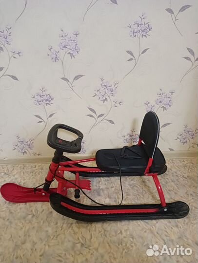 Детский снегокат со спинкой