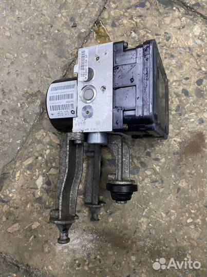 Блок abs на Dodge Challenger