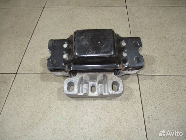 Опора кпп левая Skoda Yeti (5L)