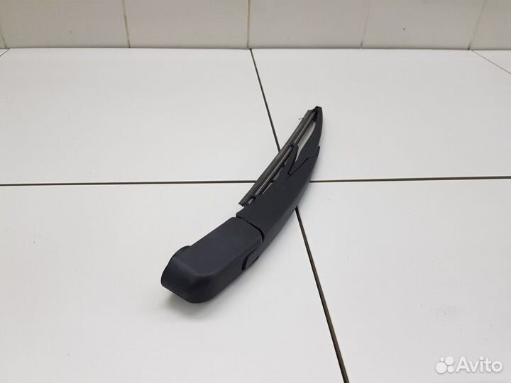 Поводок стеклоочистителя задний