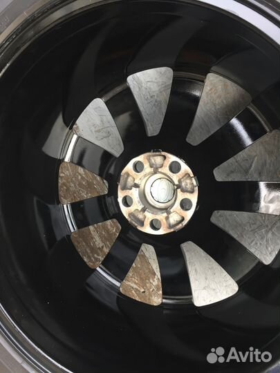 Оригинальные колеса на Range Rover Sport