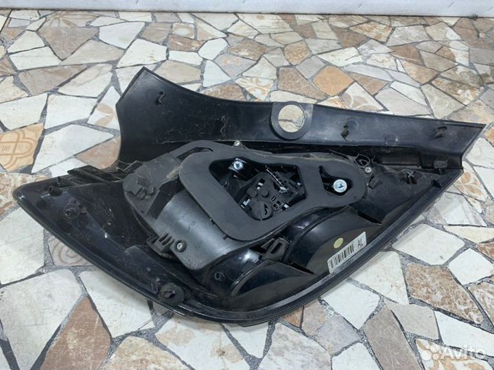 Фонарь задний правый Opel Astra хетчбэк 1.8 Z18XER