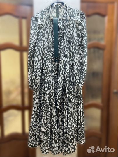 Платье с ремнем