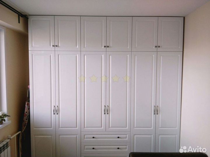 Распашной шкаф