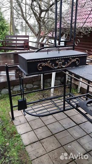 Мангал с крышей