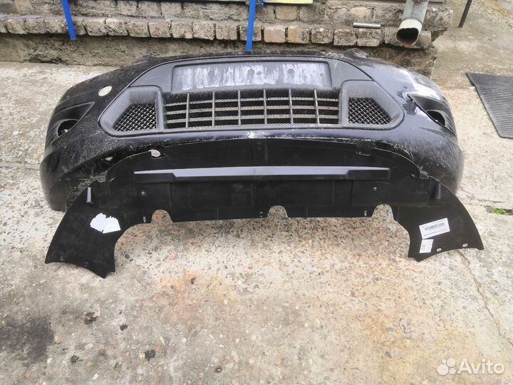 Бампер с решеткой передний б/у после ремонта
