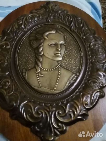 Картина чеканка СССР, Незнакомка