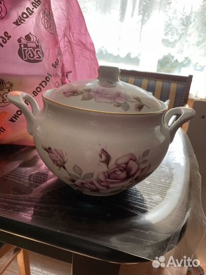 Фарфоровая супница СССР к ней есть тарелки