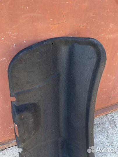 Обшивка крышка багажника Ford focus 2