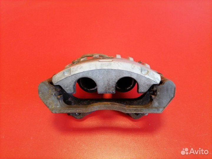 Суппорт передний левый Cadillac Srx FEE LH2 2006