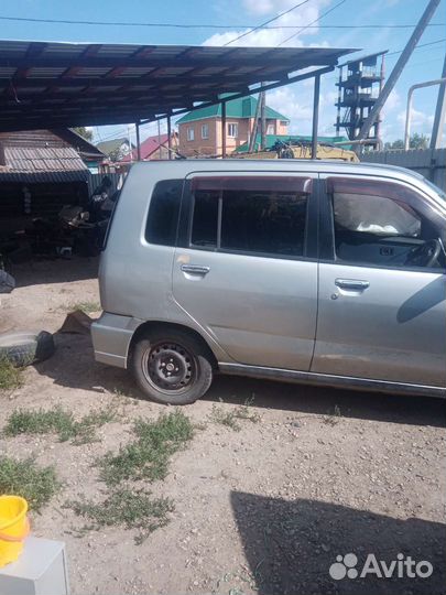 Nissan cube z10 разбор