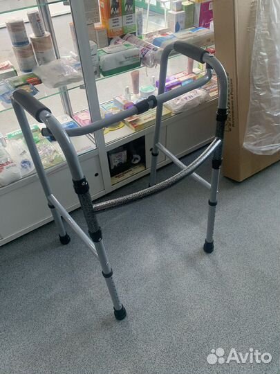 Ходунки для взрослых шагающие