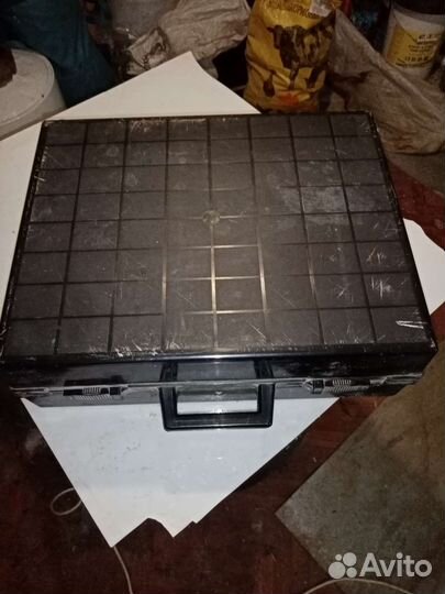 Печатная пишущая машинка Любава с футляром, гдр