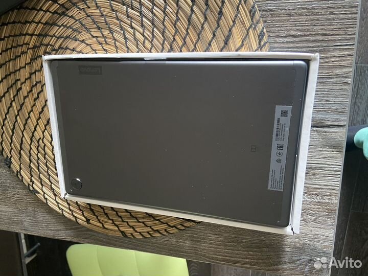 Планшет Lenovo idealad m10 hd
