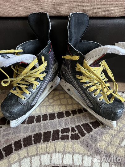 Хоккейные коньки bauer