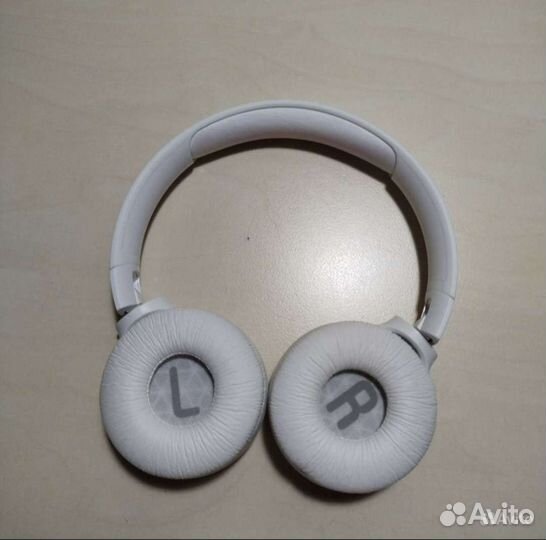 Беспроводные наушники jbl tune 560bt