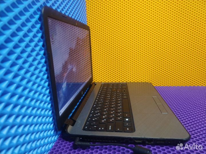Офисный ноутбук HP