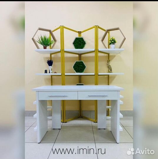 Стол маникюрный