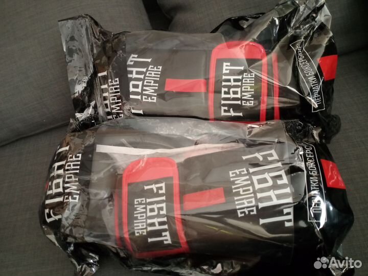 Боксерские перчатки 10 oz