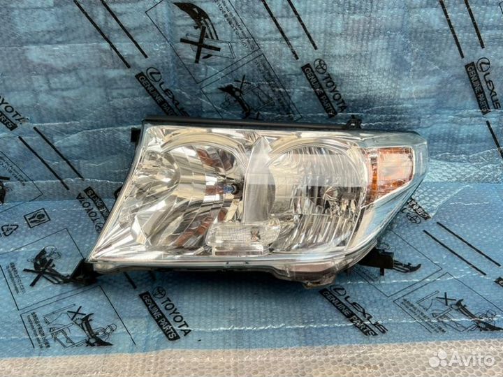 Фара передняя левая Toyota Land Cruiser 200