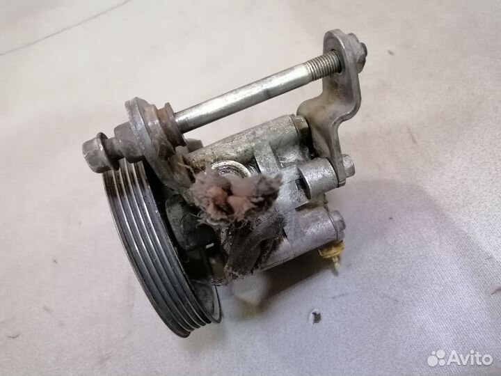 Насос гидроусилителя Mazda 626 (GF) 1997-2002