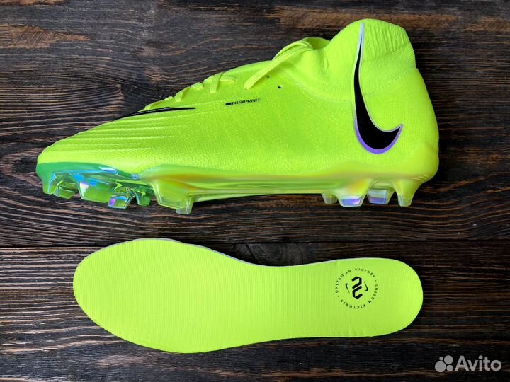 Футбольные бутсы Nike Phantom Luna Elite FG