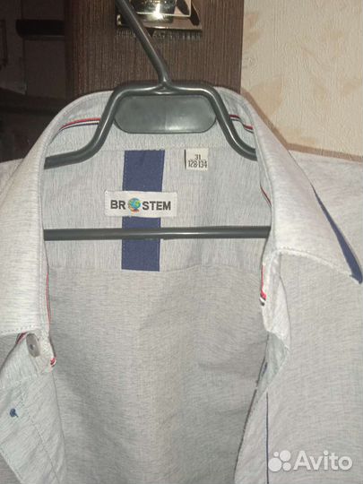 Продам детские школьные рубашки