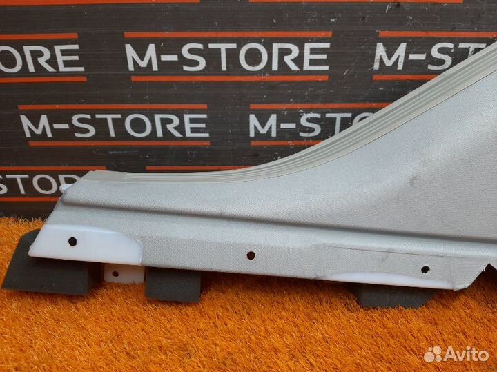 Обшивка стойки задняя левая Mercedes-Benz M-Class