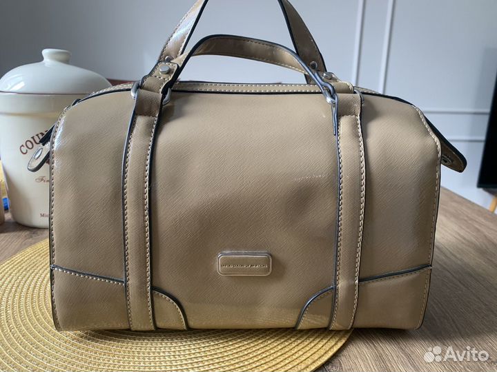 Сумка United Colors of Benetton