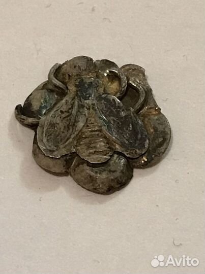 Пчела на цветке царское серебро булавка