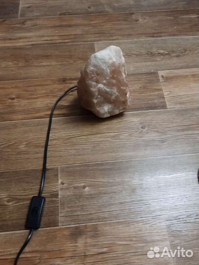 Солевая лампа-ночник из гималайской соли 