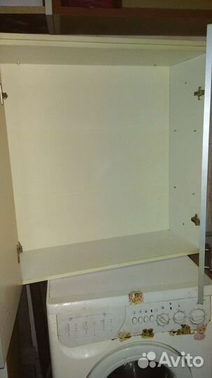 Кухонный навесной шкаф