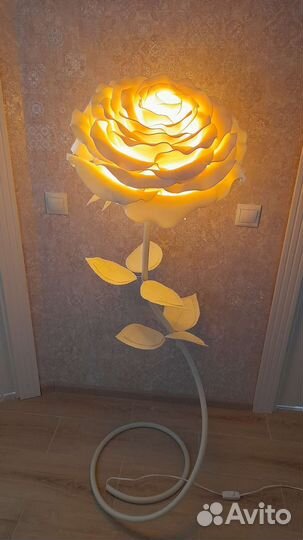 Торшер роза из изолона