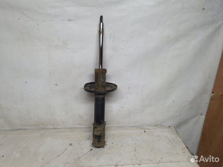 Стойка задняя Mazda 626 седан 1997