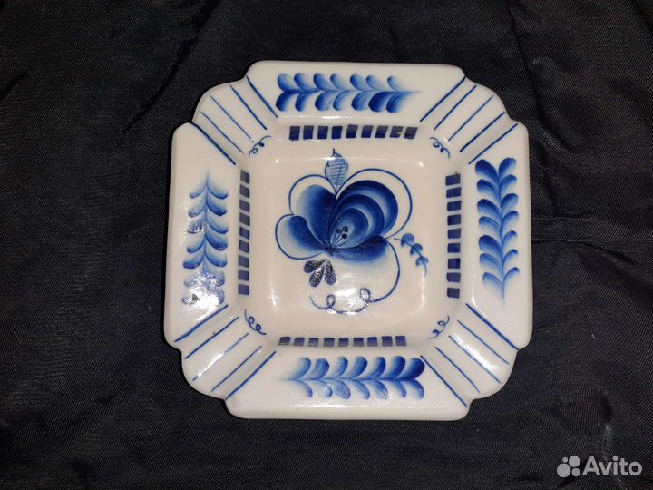 Фарфор Гжель Пепельница