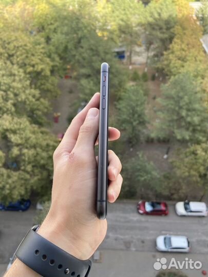 iPhone 11 хороший АКБ 80%, sim