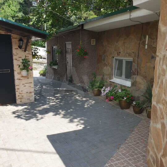 Дом 28 м² на участке 1 сот.