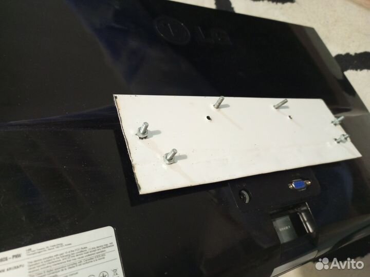 Монитор LG flatrone e2360