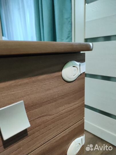 Детская кроватка с маятником и пеленальным комодом