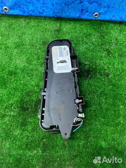 Подушка безопасности в сиденье правая Nissan