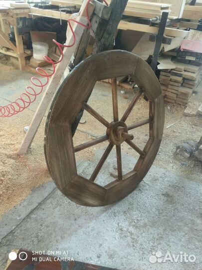 Колеса от телеги декоративные