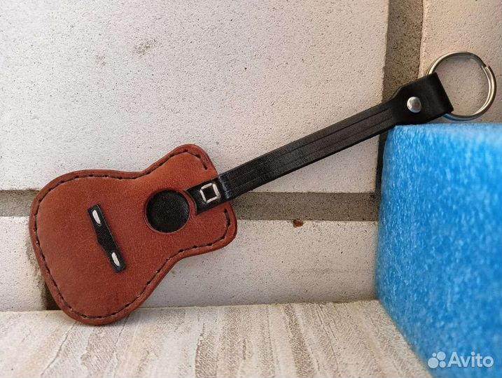 Акустическая гитара