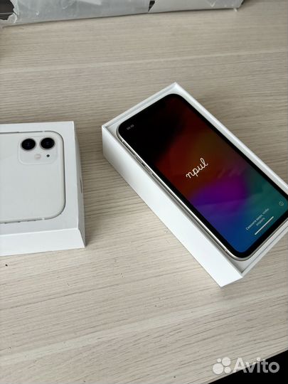 iPhone 11, 64 ГБ