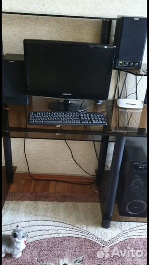 Тумба под телевизор,компьютерный стол