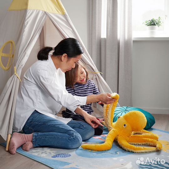 Большой осьминог IKEA Blavingad