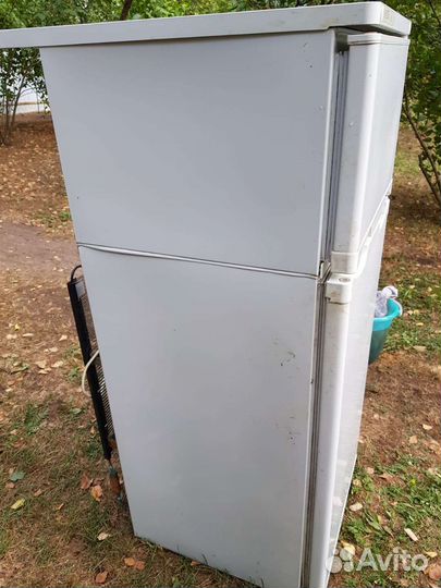 Холодильник 
