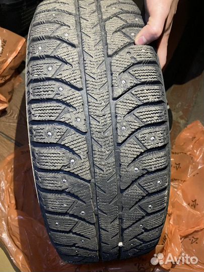 Bridgestone Ice Cruiser 7000 195/60 R15 88