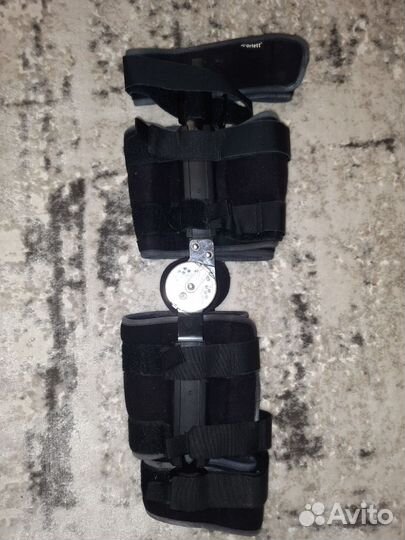 Шарнирный ортез для коленного сустава