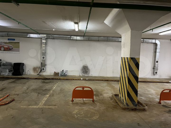 Машиноместо, 15 м²